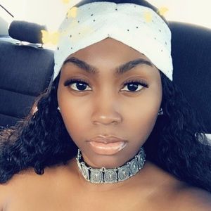 Meet your Posher, Janel